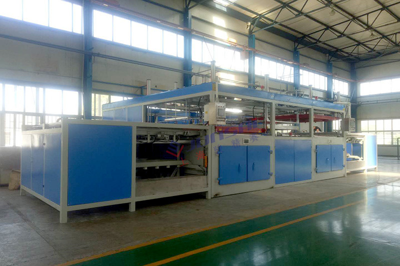 雙頭自動(dòng)<a href=http://www.shxtbz.com/ target=_blank class=infotextkey>吸塑機(jī)</a>.jpg